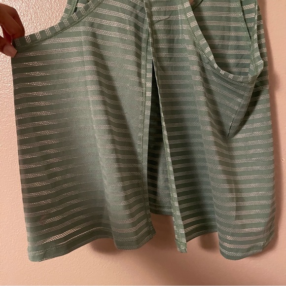 NWT ZYIA Nimbus Split Back Forest Athletic Stripe Breathable Tank Top - Picture 4 of 6